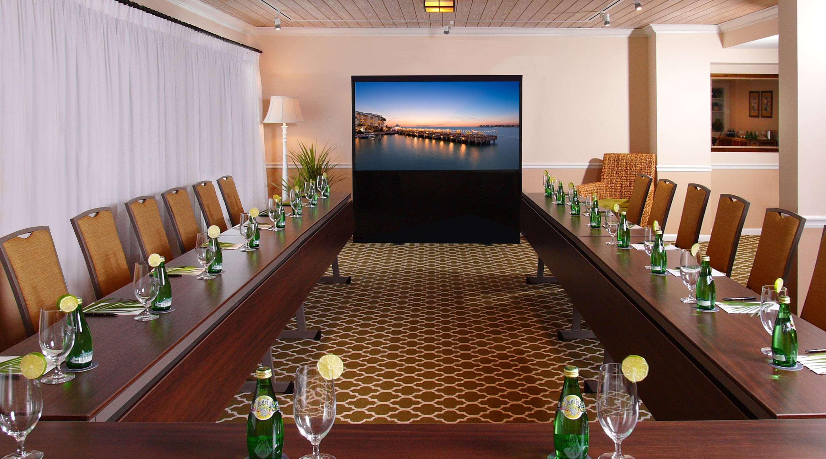 Ocean Key Resort & Spa, A Noble House Resort Key West Bagian luar foto